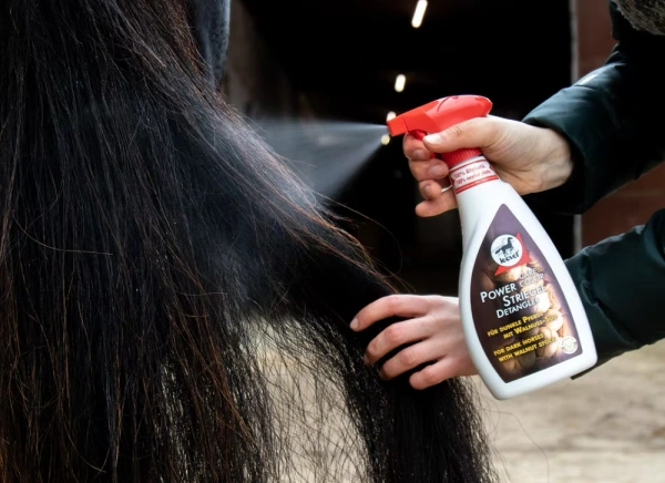 Lesk na srsť pre tmavé kone Leovet 500 ml 1